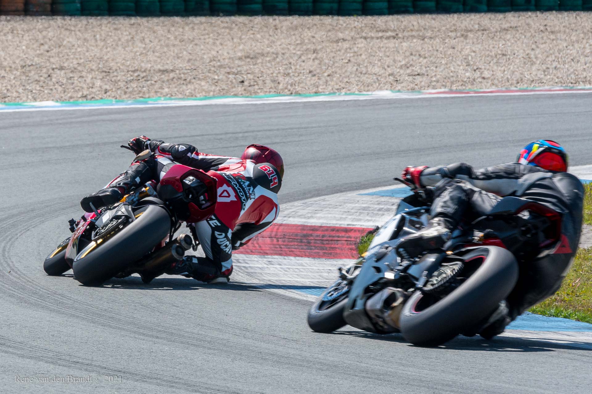 Contact bezoekers Ducati Club Race